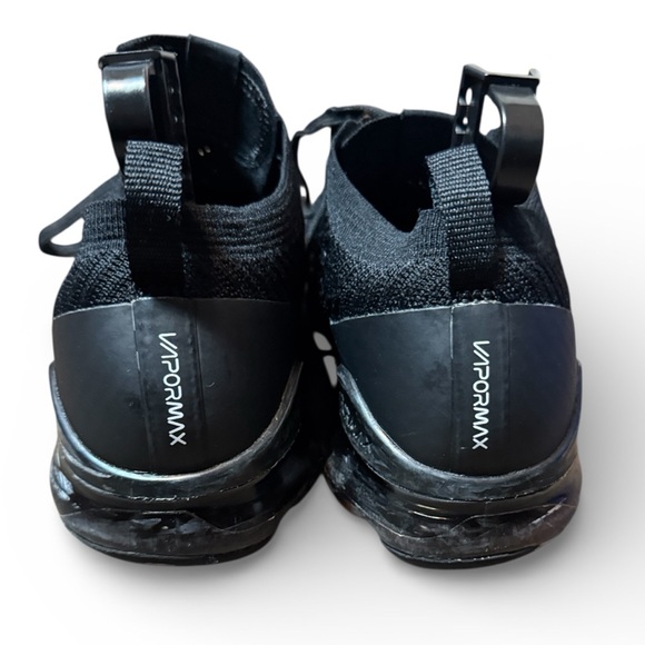 Nike Flyknit Vapormax Sneakers Size 9.5 Black Sneakers - Picture 3 of 13
